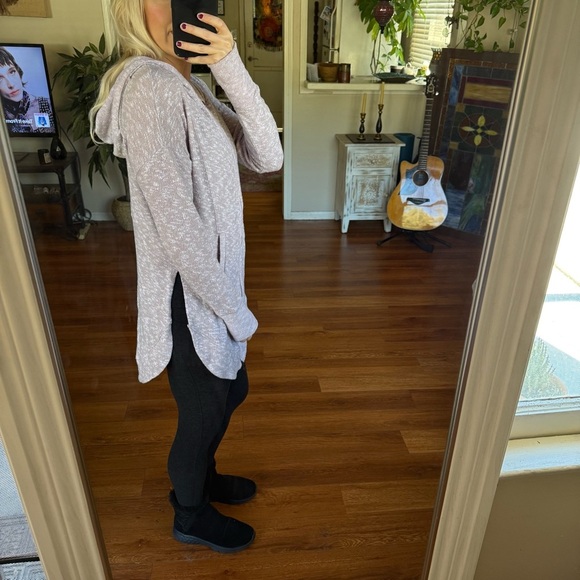 Urban outfitters out from under jacket - Picture 4 of 9